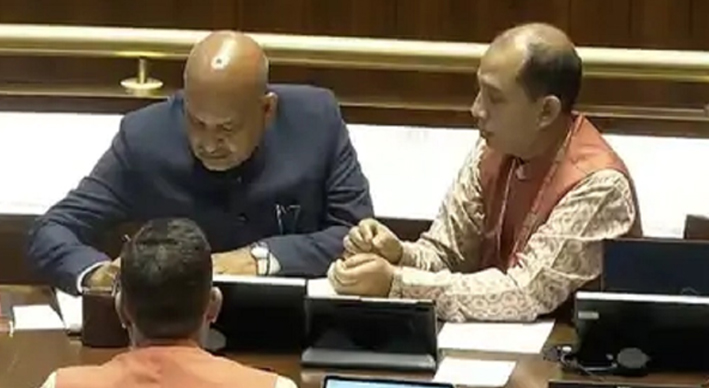 टिकट पर घमासान के बाद बौद्ध का राज्यसभा सफर शुरू, पार्टी ने जताया भरोसा टिकट पर घमासान के बाद बौद्ध का राज्यसभा सफर शुरू, पार्टी ने जताया भरोसा