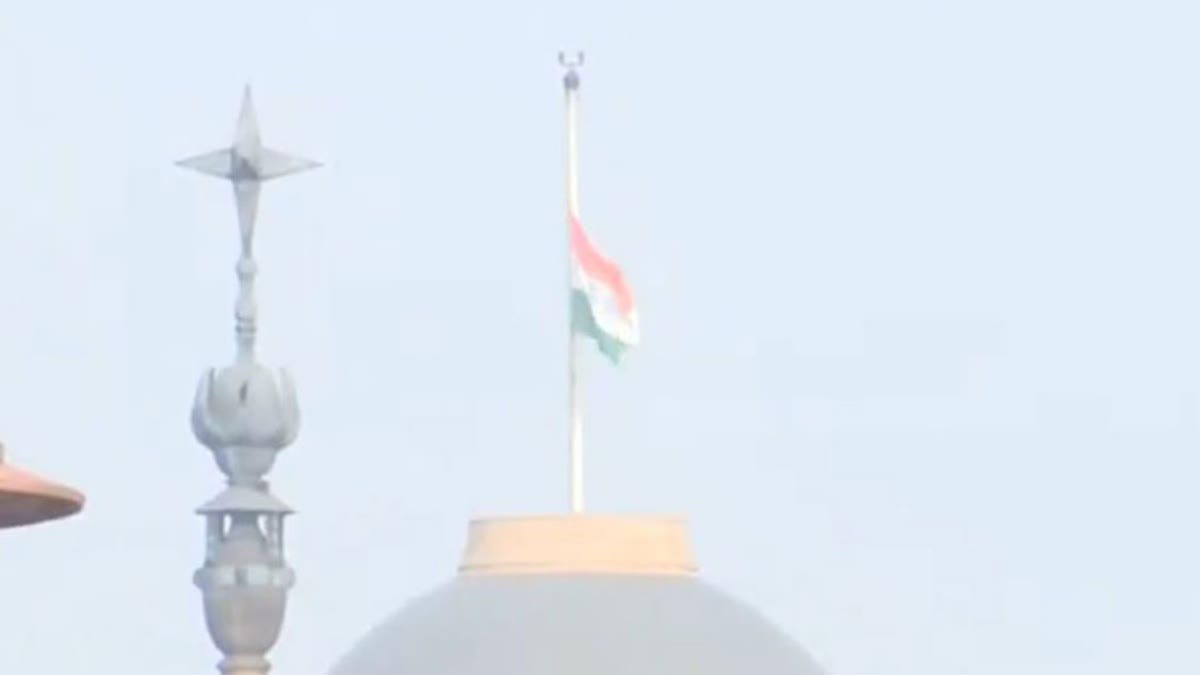 Qatar के पूर्व अमीर शेख हमद के निधन पर भारत में राष्ट्रीय शोक, आधा झुका तिरंगा Qatar के पूर्व अमीर शेख हमद के निधन पर भारत में राष्ट्रीय शोक, आधा झुका तिरंगा