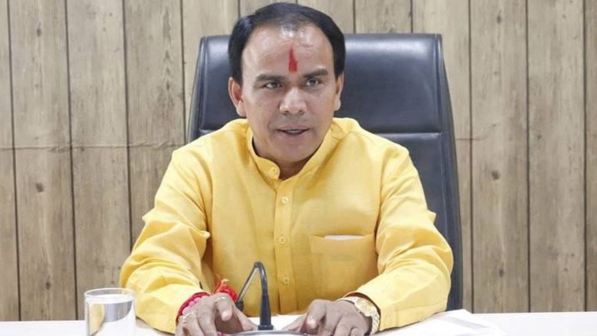 Uttarakhand के 200 सरकारी स्कूलों में जारी रहेंगे व्यावसायिक पाठ्यक्रम, शिक्षा मंत्री ने दिए सख्त निर्देश Uttarakhand के 200 सरकारी स्कूलों में जारी रहेंगे व्यावसायिक पाठ्यक्रम, शिक्षा मंत्री ने दिए सख्त निर्देश