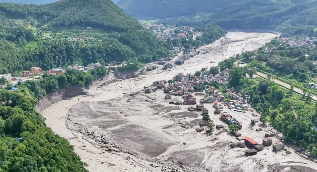 Nepal में विनाशकारी बाढ़ से भारी तबाही, 162 की मौत और 750 से ज्यादा लापता Nepal में विनाशकारी बाढ़ से भारी तबाही, 162 की मौत और 750 से ज्यादा लापता