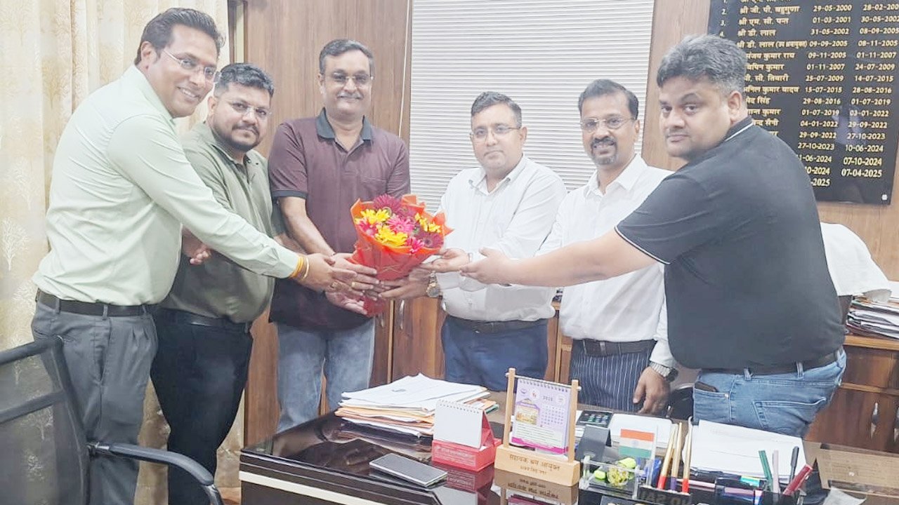 rudrapur में सहायक श्रम आयुक्त अरविंद सैनी का सम्मान, IIA ने उत्कृष्ट सेवाओं को सराहा rudrapur में सहायक श्रम आयुक्त अरविंद सैनी का सम्मान, IIA ने उत्कृष्ट सेवाओं को सराहा