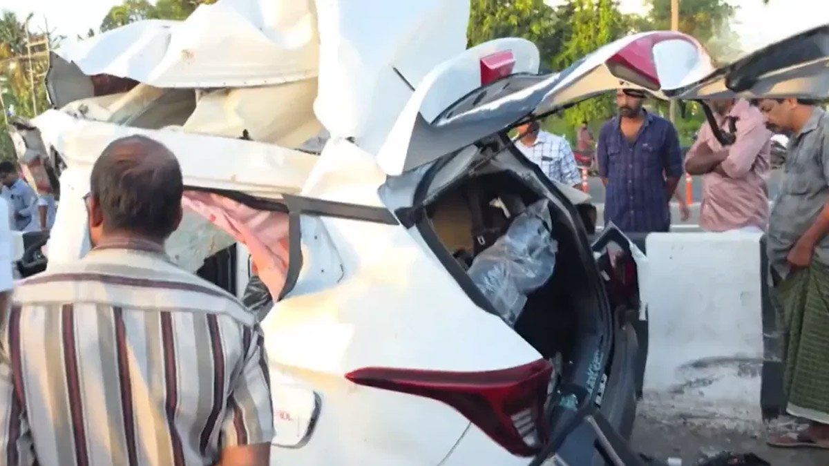 Kerala में दर्दनाक सड़क हादसा, तमिलनाडु के 8 इंजीनियरिंग छात्रों की मौत Kerala में दर्दनाक सड़क हादसा, तमिलनाडु के 8 इंजीनियरिंग छात्रों की मौत