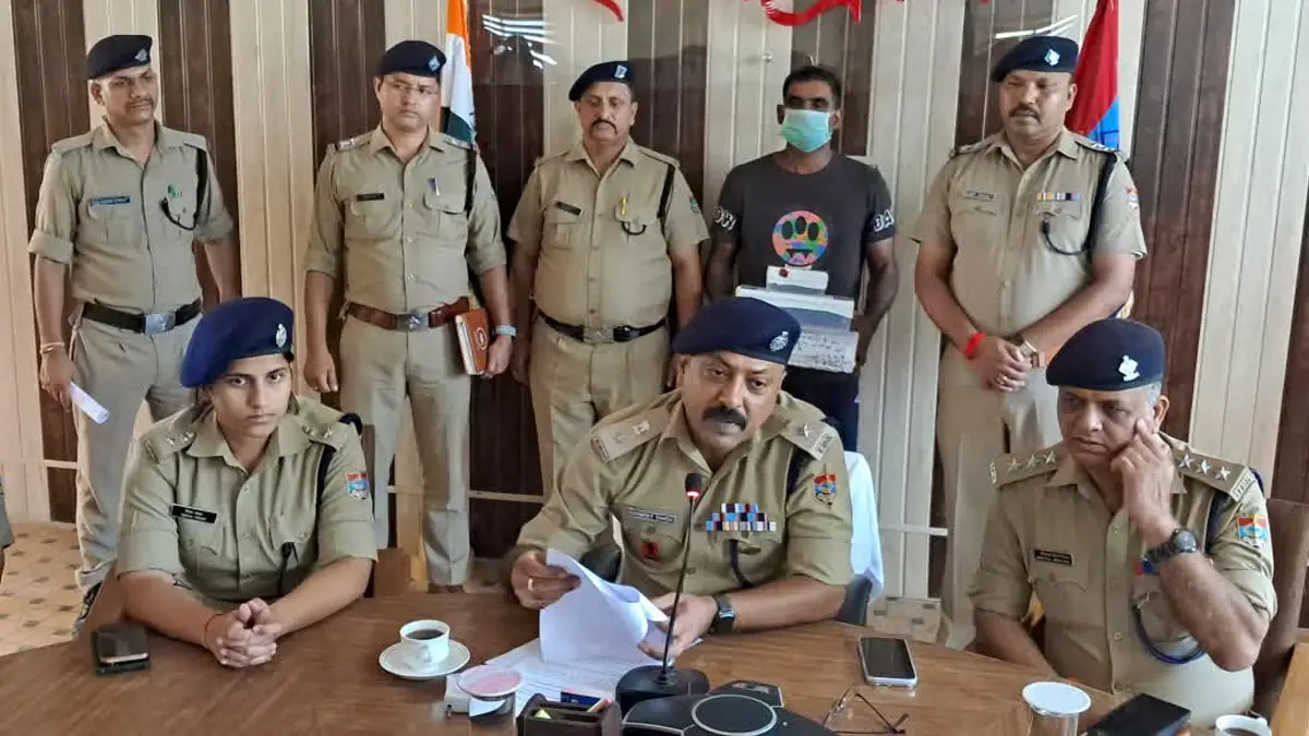 Lawrence Bishnoi के नाम पर जेल अधीक्षक को धमकी, तमंचे के साथ आरोपी गिरफ्तार Lawrence Bishnoi के नाम पर जेल अधीक्षक को धमकी, तमंचे के साथ आरोपी गिरफ्तार