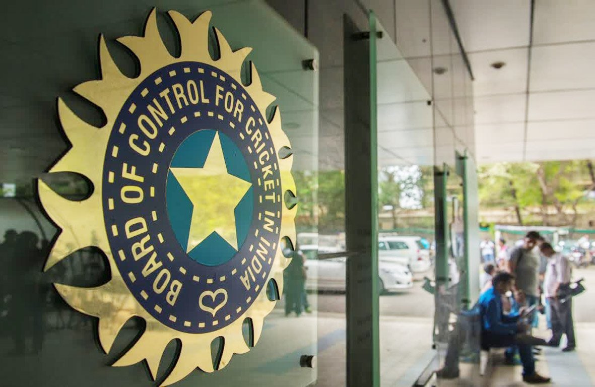 BCCI का बड़ा एक्शन, फर्जी उम्र बताने वाले 62 क्रिकेटरों पर लगा बैन BCCI का बड़ा एक्शन, फर्जी उम्र बताने वाले 62 क्रिकेटरों पर लगा बैन