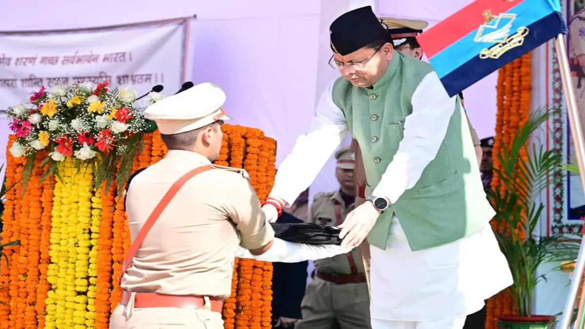 CM Dhami : पुलिस स्मृति दिवस पर CM धामी की बड़ी घोषणाएं, 1600 पदों पर भर्ती से लेकर पुलिस अस्पताल के अपग्रेड तक CM Dhami : पुलिस स्मृति दिवस पर CM धामी की बड़ी घोषणाएं, 1600 पदों पर भर्ती से लेकर पुलिस अस्पताल के अपग्रेड तक
