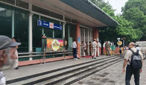 Delhi Jantar-मंतर प्रदर्शन से पहले दिल्ली में कड़ी सुरक्षा, 11 मेट्रो स्टेशनों के एंट्री-एग्जिट बंद Delhi Jantar-मंतर प्रदर्शन से पहले दिल्ली में कड़ी सुरक्षा, 11 मेट्रो स्टेशनों के एंट्री-एग्जिट बंद