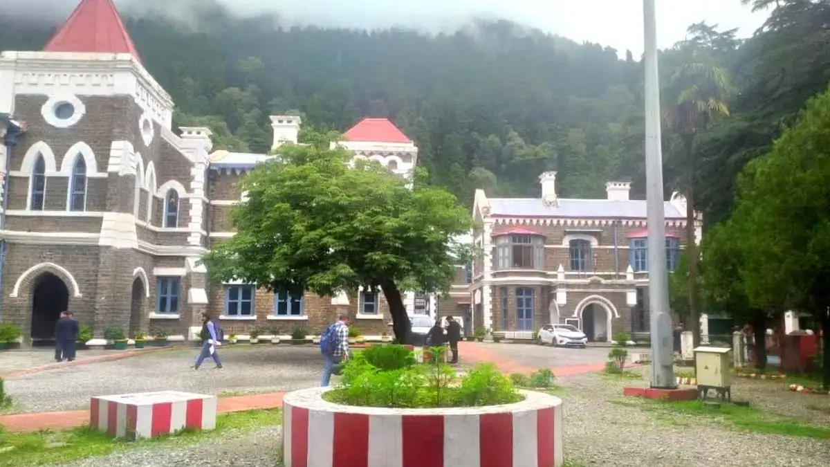 Jyolikot में दूषित पानी से बीमारी के मामले में हाईकोर्ट सख्त, पूरे उत्तराखंड के लिए नई SOP बनाने के निर्देश Jyolikot में दूषित पानी से बीमारी के मामले में हाईकोर्ट सख्त, पूरे उत्तराखंड के लिए नई SOP बनाने के निर्देश