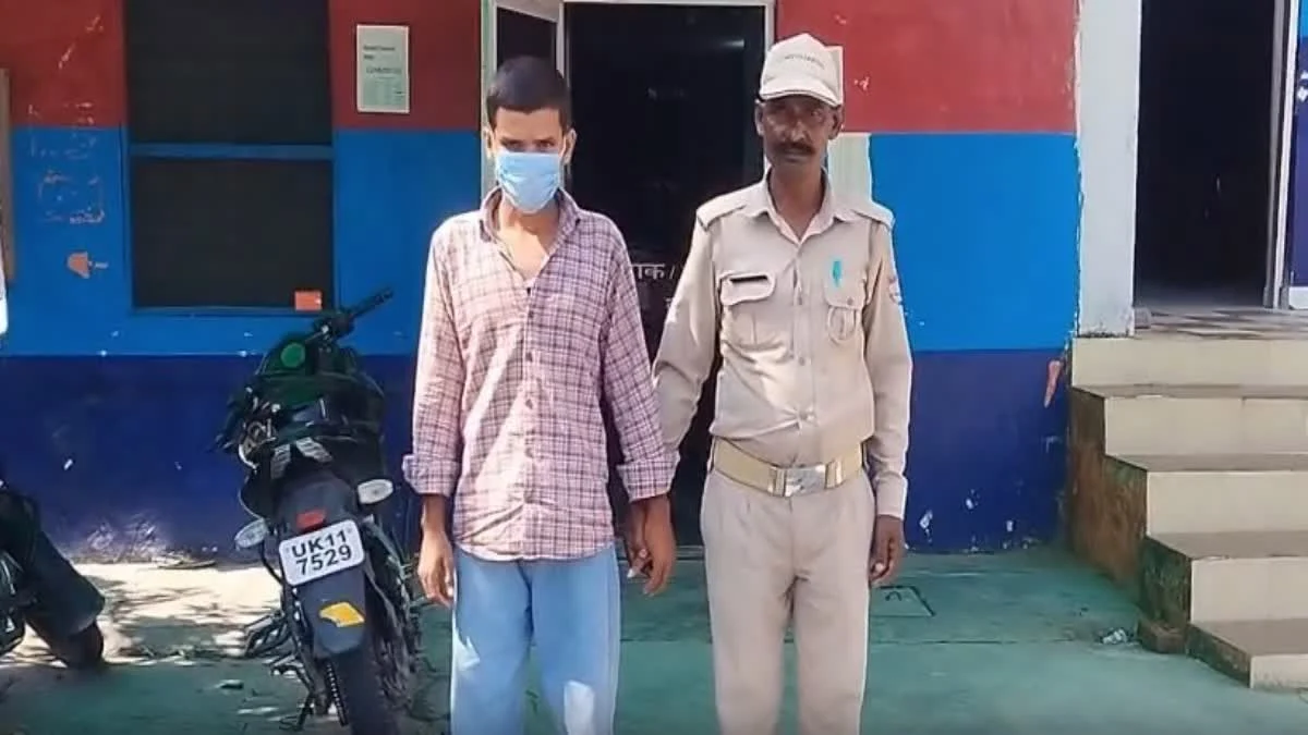 Laksar में दिनदहाड़े युवक पर फायरिंग का मुख्य आरोपी गिरफ्तार, दूसरे की तलाश में पुलिस की दबिश जारी Laksar में दिनदहाड़े युवक पर फायरिंग का मुख्य आरोपी गिरफ्तार, दूसरे की तलाश में पुलिस की दबिश जारी