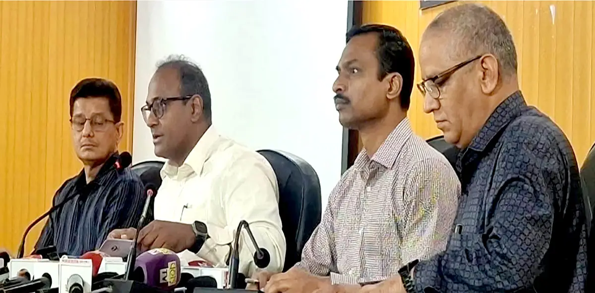 Uttarakhand में SIR के बाद अंतिम मतदाता सूची जारी, 71.58 लाख वोटर ; 1.29 लाख नए नाम जुड़े Uttarakhand में SIR के बाद अंतिम मतदाता सूची जारी, 71.58 लाख वोटर ; 1.29 लाख नए नाम जुड़े
